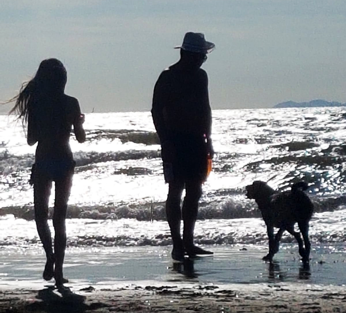 Familie Lammer mit Maggie am Strand