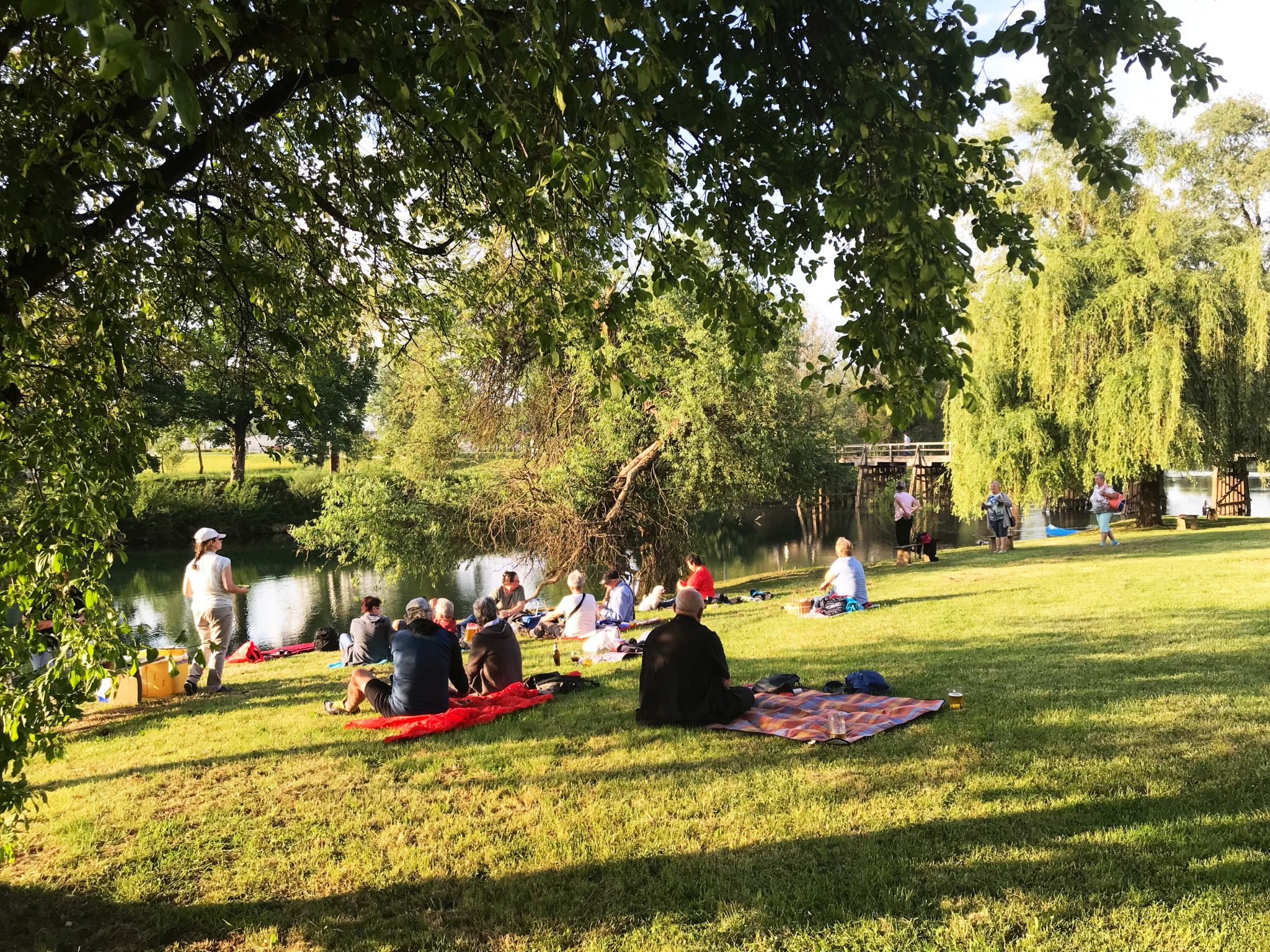 Picknick am Fluss