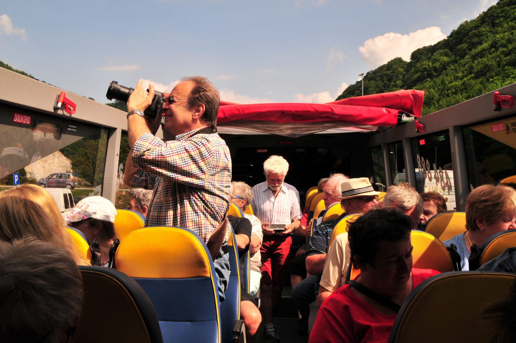 Gruppe im Ausflugsbus