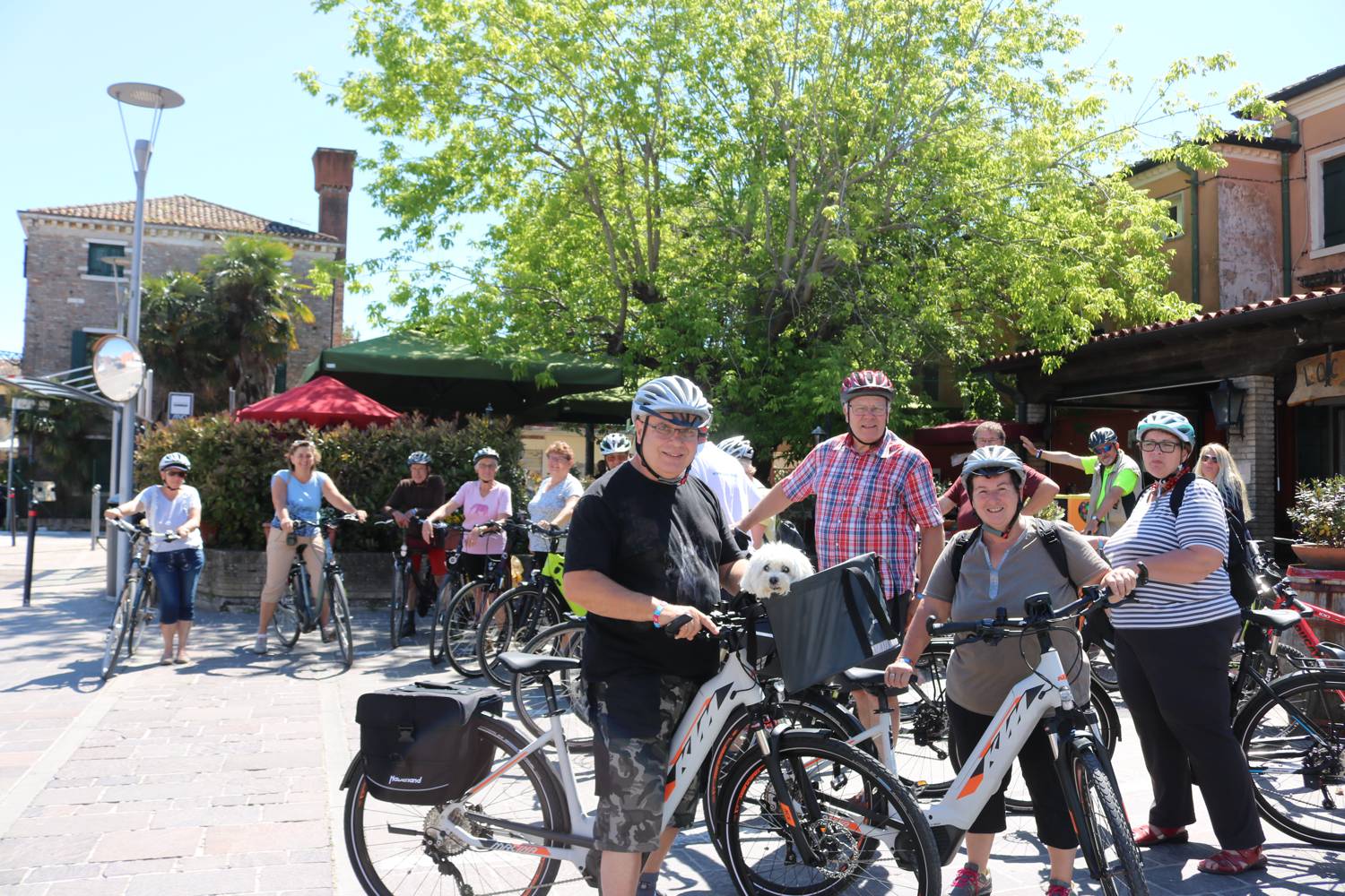 Start der Radtour vor dem Ristorante Tanella.