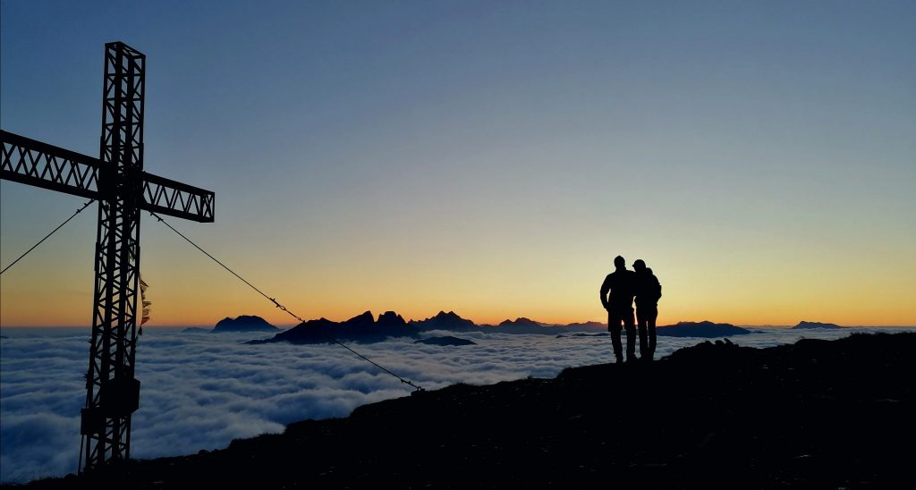 5-gebetsroither-gipfel-sonnenaufgang-berg-oesterreich-urlaub