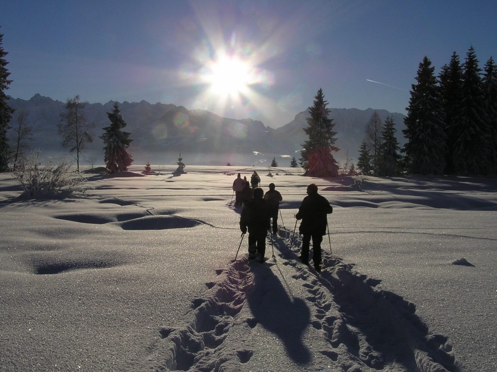 urlaub-winter-gebetsroither-schneeschuhwandern-koessen-tirol-sportundnatur-4